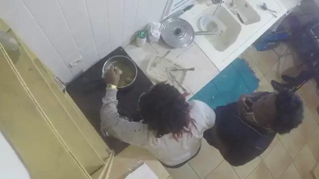 Cuisinons les oursins sous les conseils de Suzette