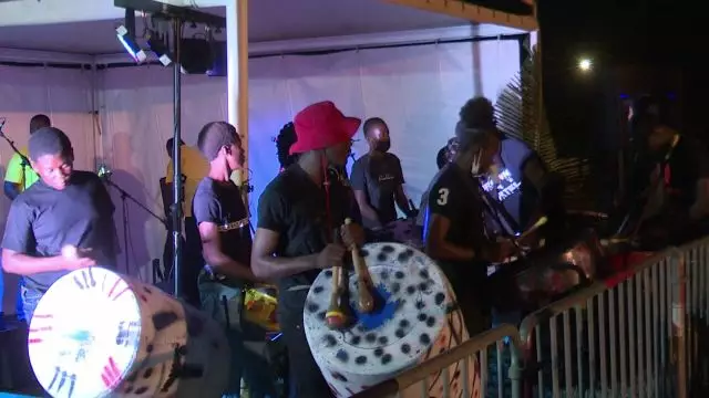 Un Groupe de Carnaval de Marie Galante : Otantik mass
