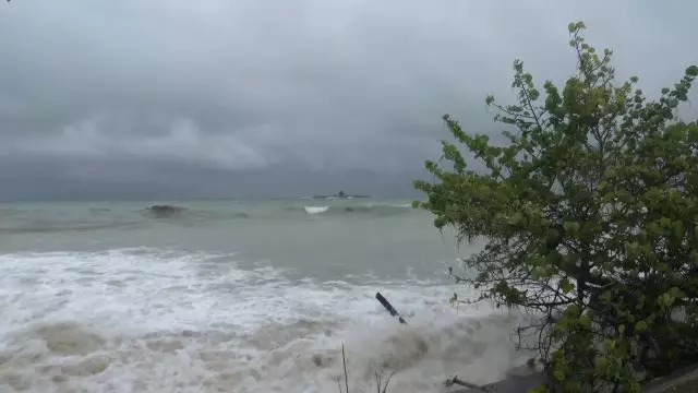 Les images de la tempête tropicale  Fiona à Marie Galante
