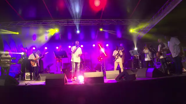kanifis en concert live sur la scène de Capesterre M/gte