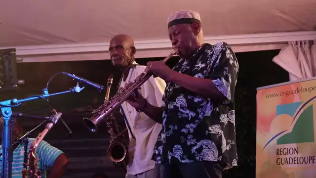 Camille soprano à la fête de la musique Marie-Galante