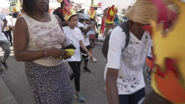 Images du carnaval des écoles 2024 à Grand Bourg