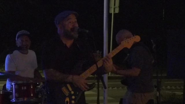 we funk le groupe Rock de Berdeau en concert au Footy :  deuxieme partie